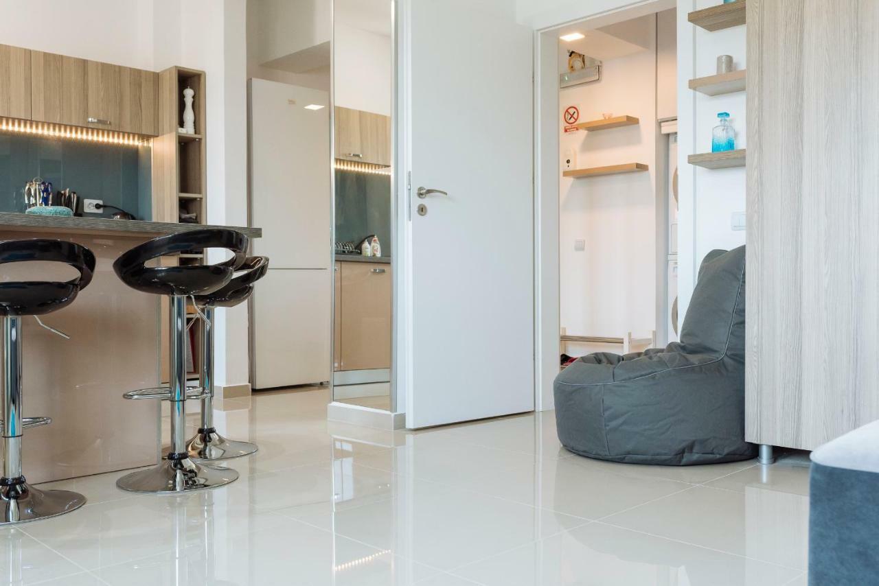 Appartamento Luxury Flat 9 Near Metro Bucarest Esterno foto