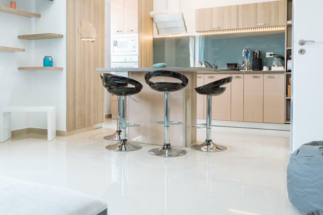 Appartamento Luxury Flat 9 Near Metro Bucarest Esterno foto