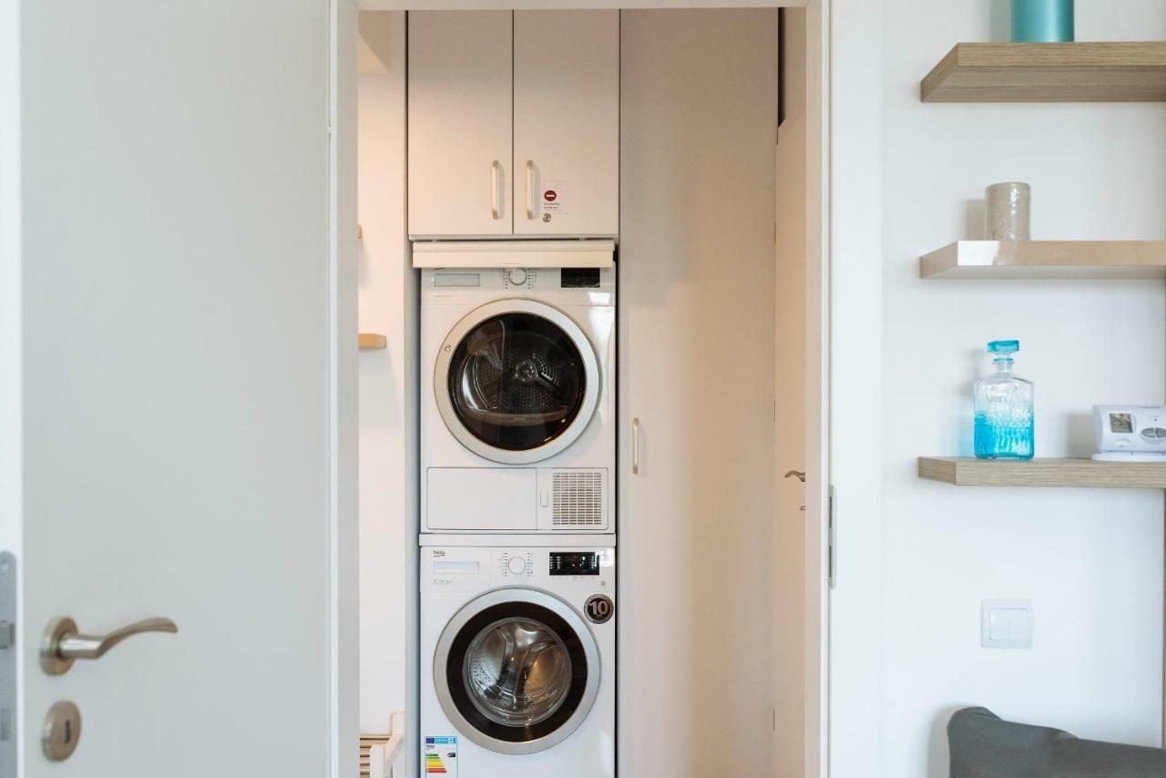 Appartamento Luxury Flat 9 Near Metro Bucarest Esterno foto