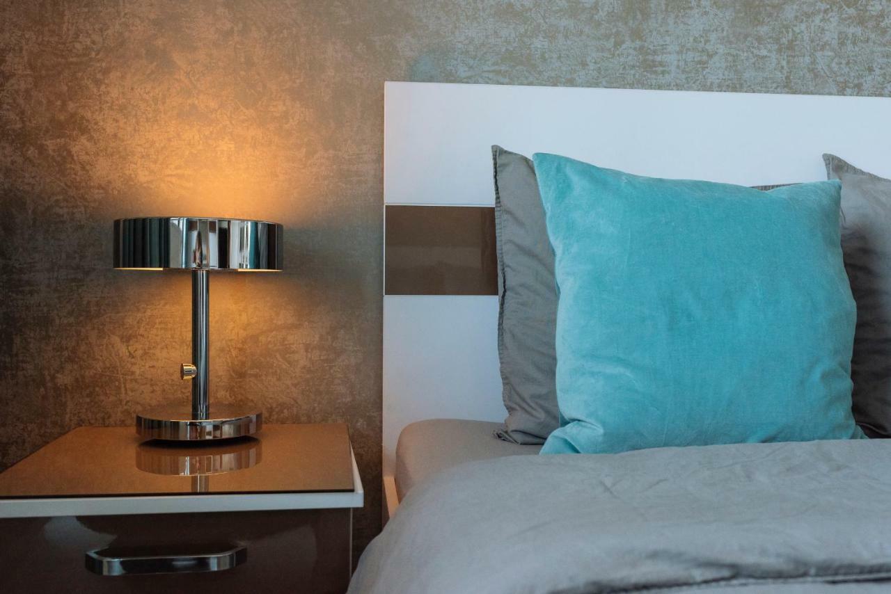 Appartamento Luxury Flat 9 Near Metro Bucarest Esterno foto