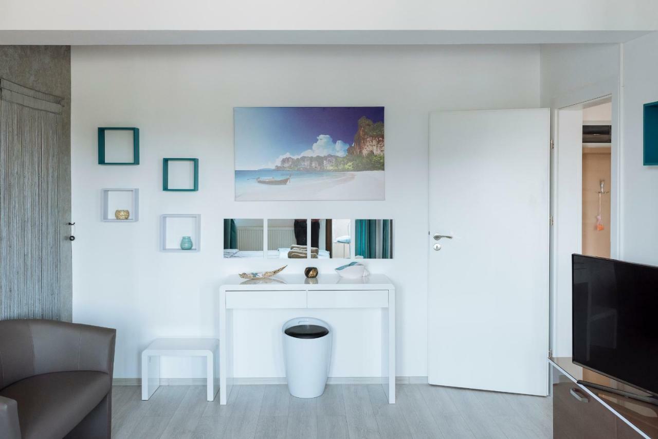 Appartamento Luxury Flat 9 Near Metro Bucarest Esterno foto