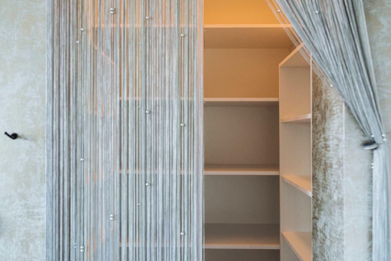 Appartamento Luxury Flat 9 Near Metro Bucarest Esterno foto